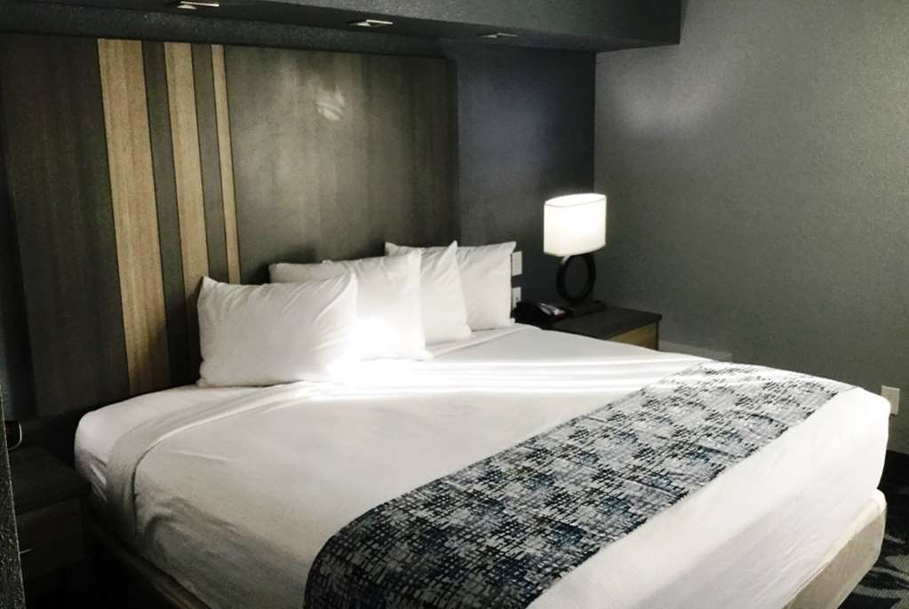 Baymont Inn & Suites Шоні Номер фото